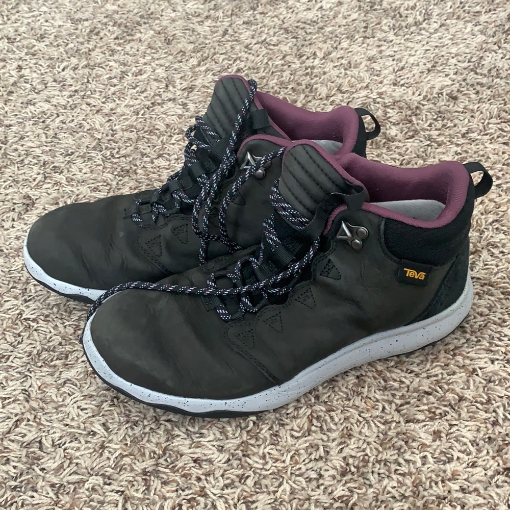 TEVA high top hiking shoes